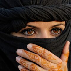 87 John Hutchins Morocco Eyes $400